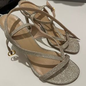 Stuart Weitzman Align Sandals Stilettos Thong Toe Heels Gold Ankle Strap size 7